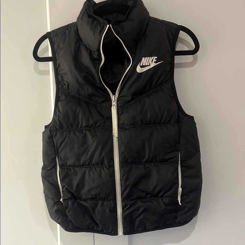 Women’s Nike Black XS reversible puffer Vest